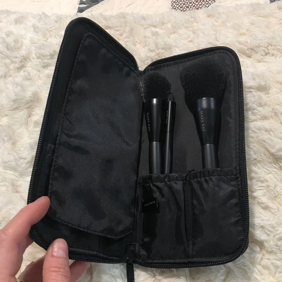 Mary Kay Black Makeup Brush Set - Picture 2 of 5